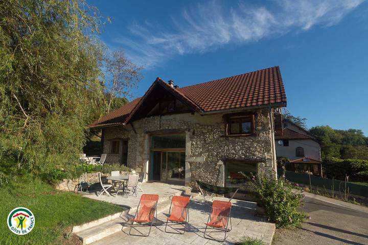 Gîte pour 9 personnes, avec Terrasse et Jardin