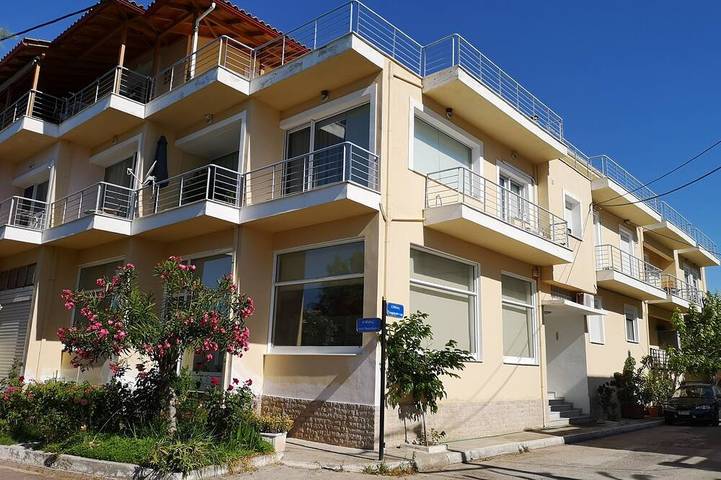 Apartamento para 4 personas, con balcón y jardín en Delfos