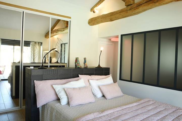 Location de vacances pour 10 personnes, avec jacuzzi dans Sigogne - 2