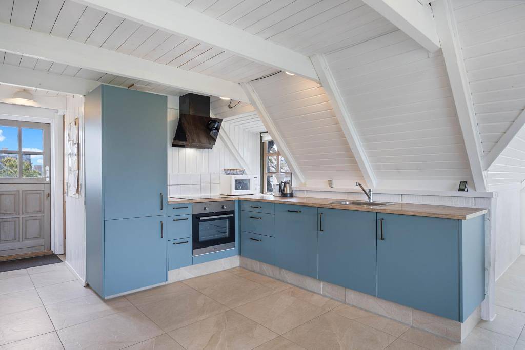 Charming thatched cottage with outdoor hot tub – 2 dogs welcome in Hvide Sande, Holmsland Klit