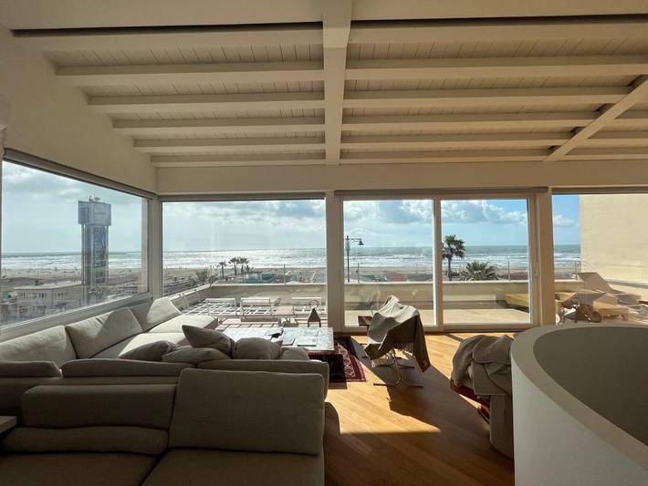 Loft per 6 persone, con Balcone e Terrazza nonché Panorama a Viareggio