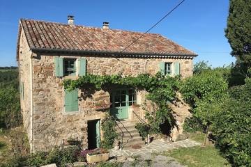 Location de vacances pour 8 personnes, avec balcon et jardin à Les Assions