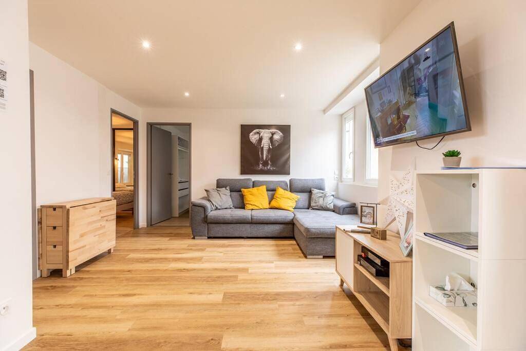 Appartement entier, Maison tout équipée Châteaugay Terrasse & Garage in Châteaugay, Parc naturel régional des Volcans d'Auvergne