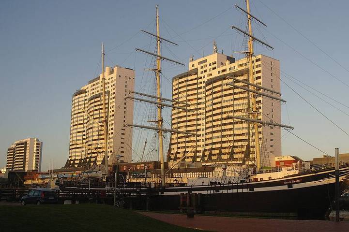 Ferienwohnung für 4 Personen, mit Balkon rund um die Havenwelten