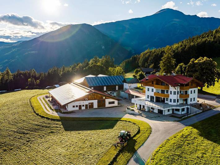 Ferienwohnung für 5 Personen, mit Ausblick und Balkon sowie Garten - 1
