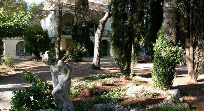 Location de vacances pour 4 personnes, avec vue et piscine ainsi que jardin et sauna à Mimet - 3