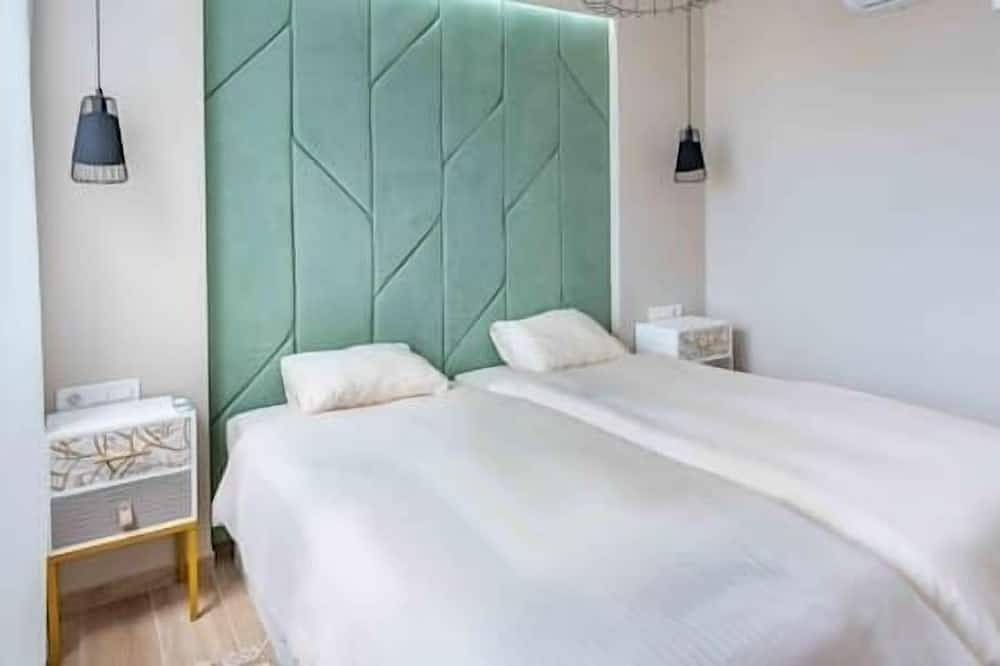 Casa Blanca Tenerife Apartments - entire building in Playa San Juan, Guía de Isora