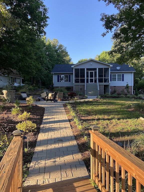Cozy on the lake view of Lake Gaston. Pontoon boat may be available . in Lake Gaston