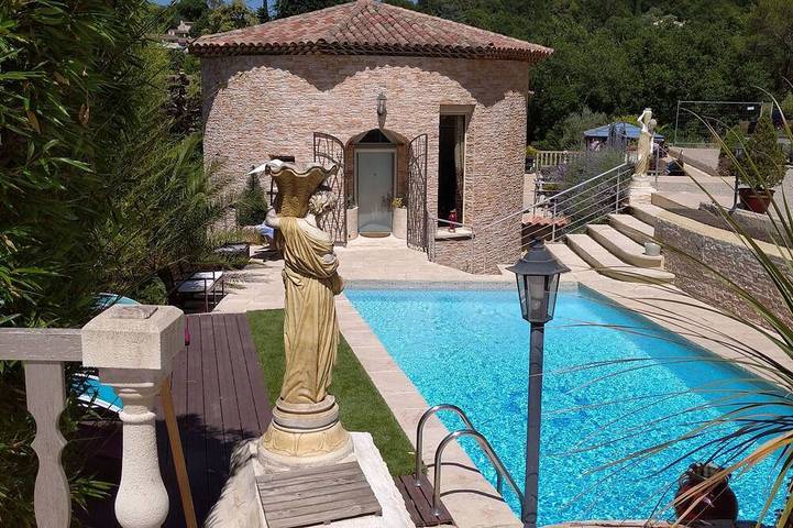 Ferienhaus für 10 Personen, mit Garten und Whirlpool in Vence