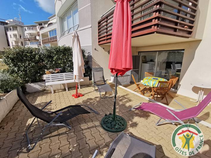 Gîte pour 4 personnes, avec terrasse et piscine dans Plage Rochelongue - 2