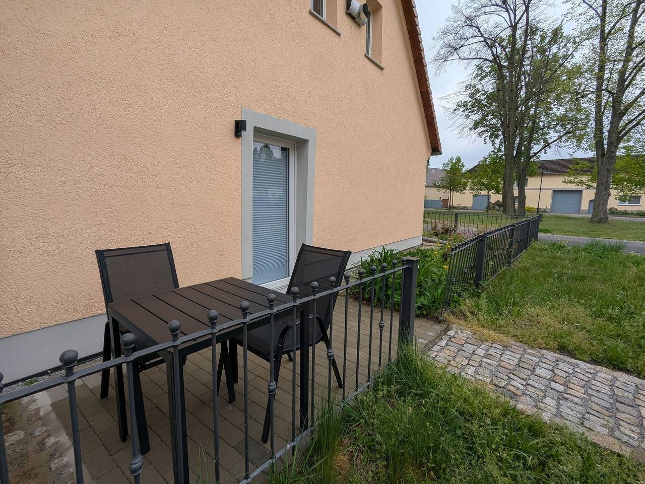 Ganze Ferienwohnung, Ferienhaus Sydom mit zwei Ferienwohnungen - Dorfaue in Lauta, Lausitzer Seenland