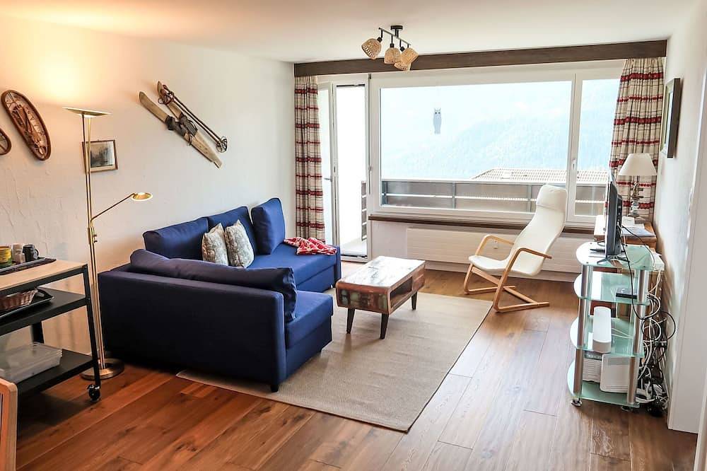 Ganze Wohnung, Panorama da muntognas in Trin Dorf, Trin
