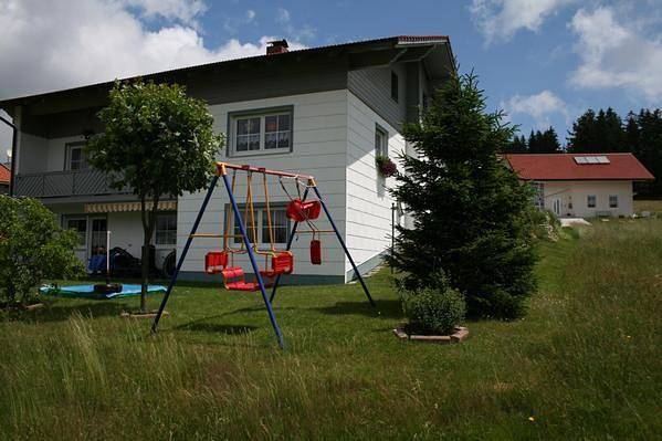 Ganze Ferienwohnung, Ferienwohnung für 5 Personen mit Garten in Haidmühle, Ostbayern