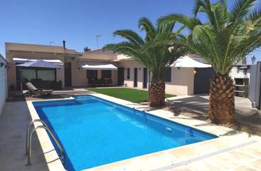 Gîte pour 8 personnes, avec jardin et piscine, adapté aux familles à Gálvez