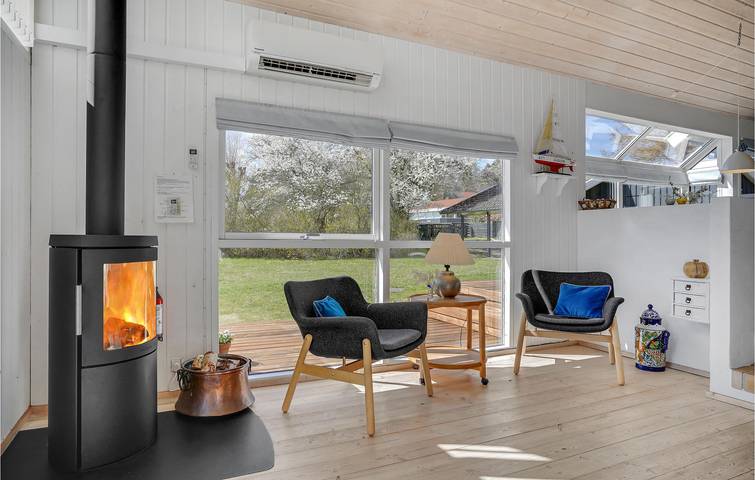 Ferienhaus für 6 Personen, mit Terrasse und Whirlpool sowie Garten und Sauna in Lyngsbæk Strand - 3