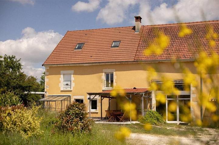 Location de vacances pour 15 personnes, avec Terrasse dans Gardefort