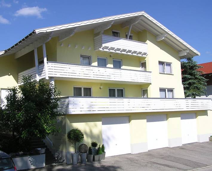 Ferienwohnung für 3 Personen, mit Balkon und Balkon/Terrasse sowie Sauna in Lam