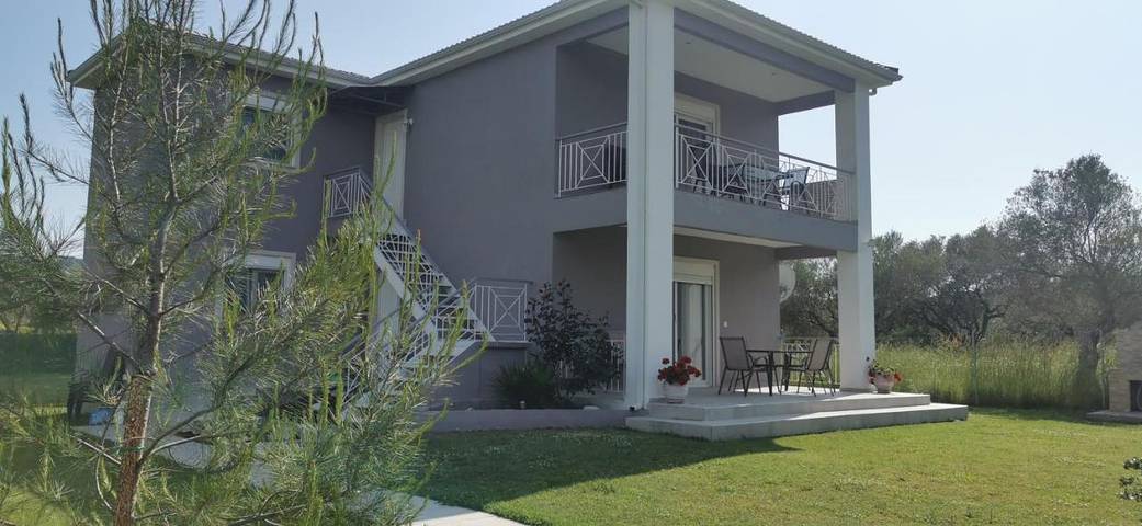 Gîte pour 5 personnes, avec jardin et vue, animaux acceptés dans Ormos Panagias - 3