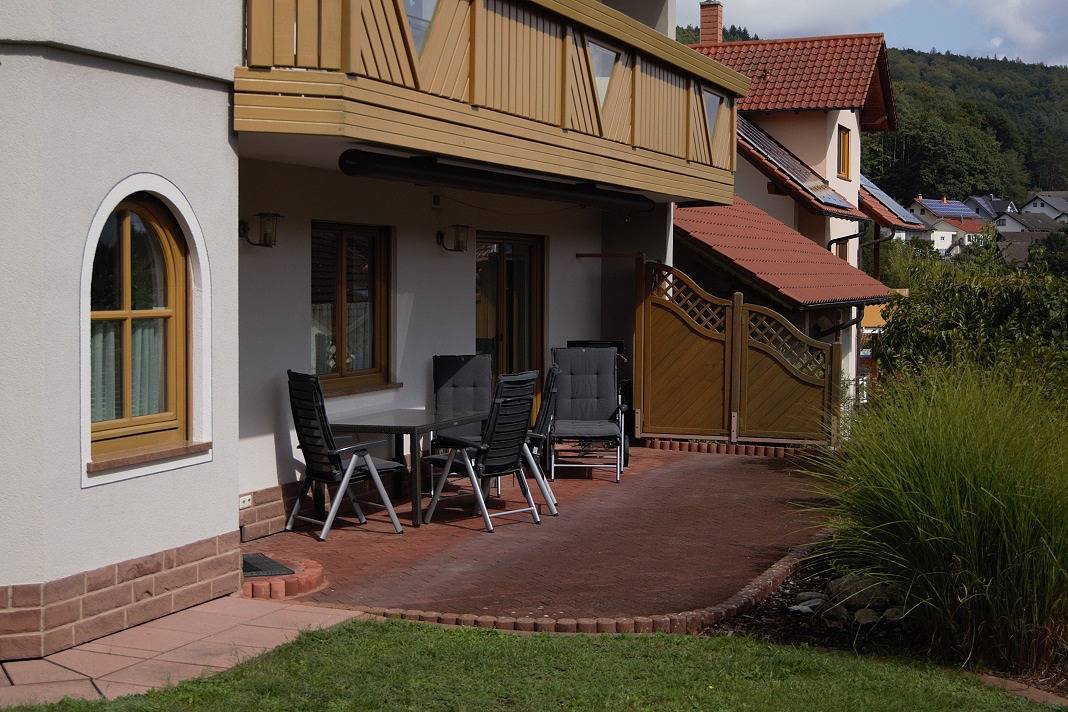 Ferienwohnung Bleifuss - Liebevoll eingerichtete "Vier Sterne" Ferienwohnung in absolut ruhiger Lage im Spessart in Altenbuch, Spessart-Mainland