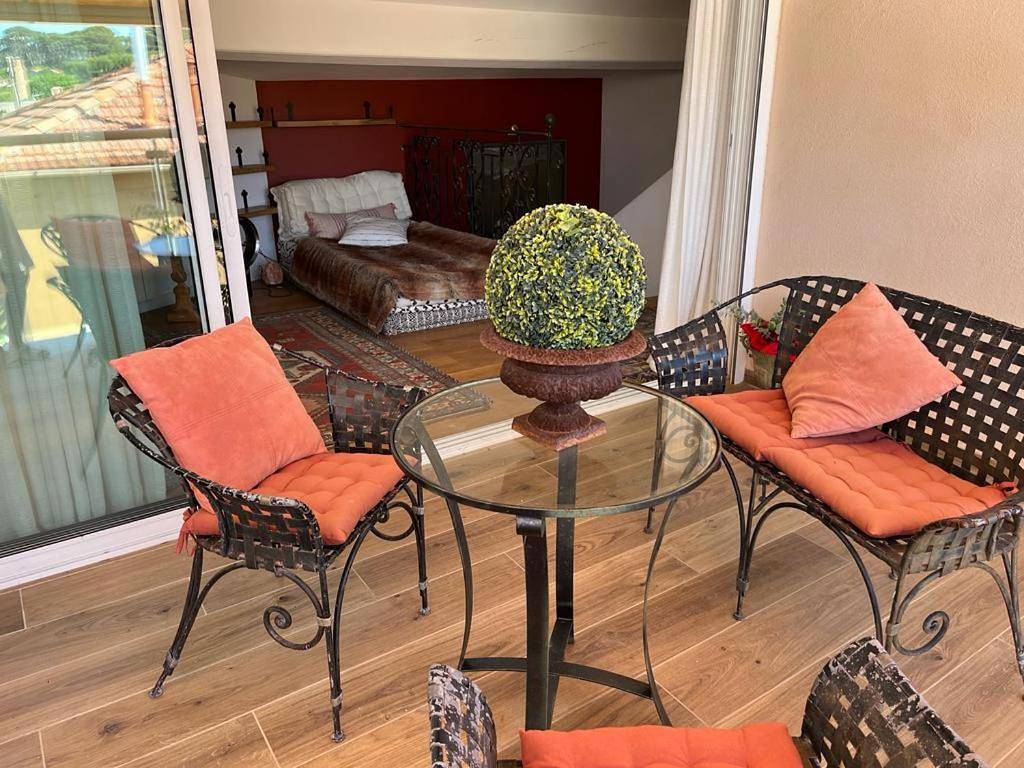 Three-Bedroom Villa in Le Brusc, Six-Fours-les-Plages