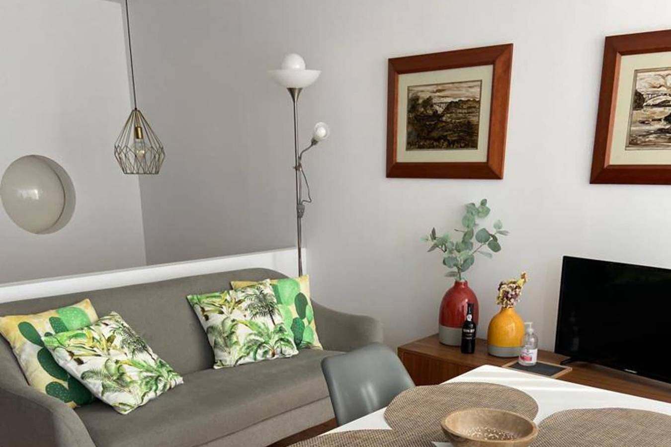 Ganze Ferienwohnung, Ferienwohnung für 4 Personen mit Balkon in Massarelos, Porto