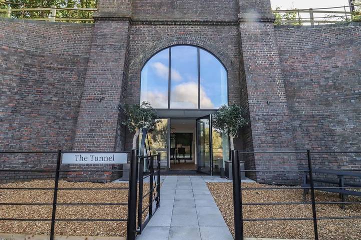Holiday rental for 2 people, with hot tub and garden in Northamptonshire