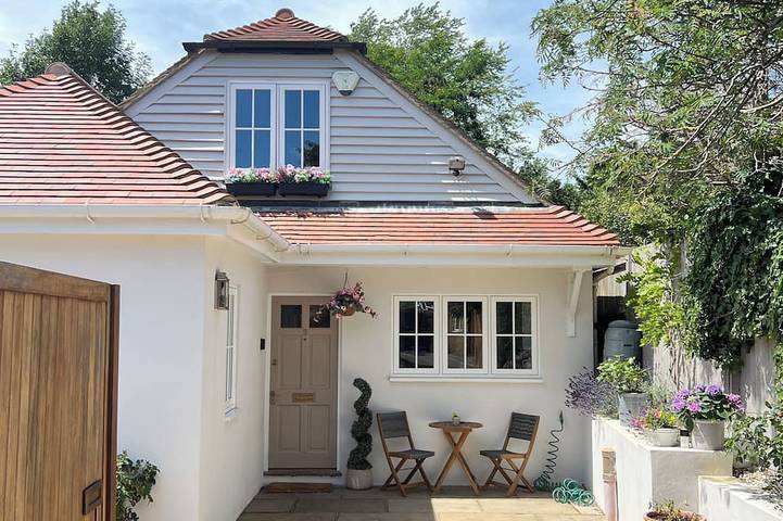 Cottage for 4 people, with terrace in London