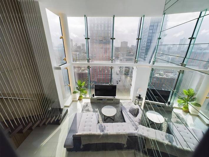 Loft for 6 people, with Pool and View in Manchester