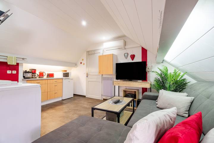 Appartement entier, Appartement 'Gîte Cosy' avec vue sur la montagne, Wi-Fi et climatisation in Gertwiller, Région de Sélestat-Erstein