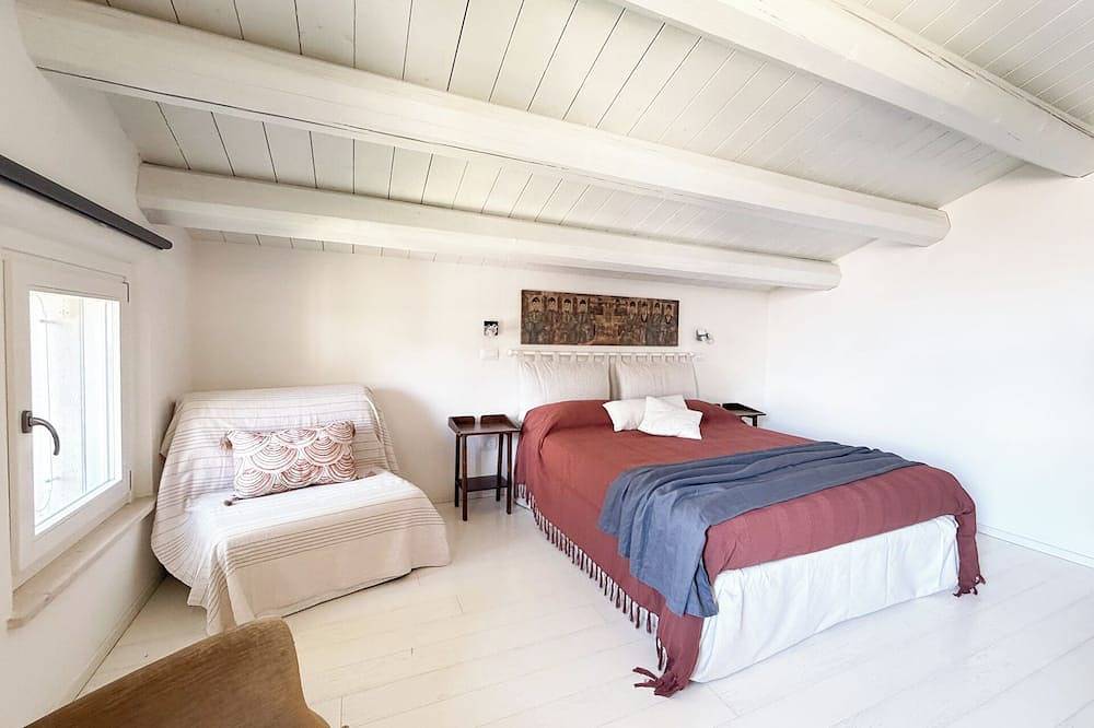 Beautiful apartment in Borgoparvo Countryvilla, between Sirolo and Numana in Camerano, Riviera del Conero