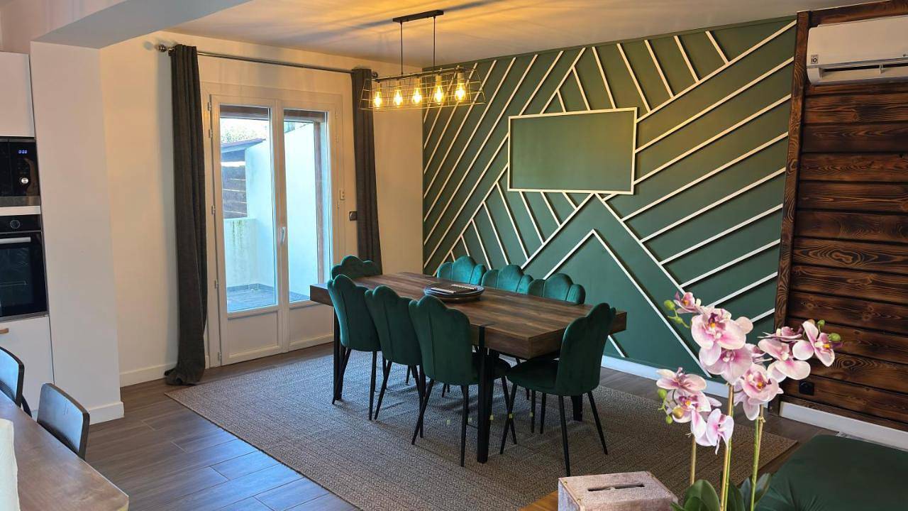 Five-Bedroom House in Aussillon, Région de Castres