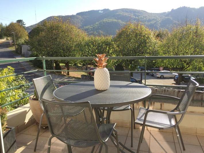 Gîte pour 5 personnes, avec vue et terrasse à Entraygues-sur-Truyère - 2