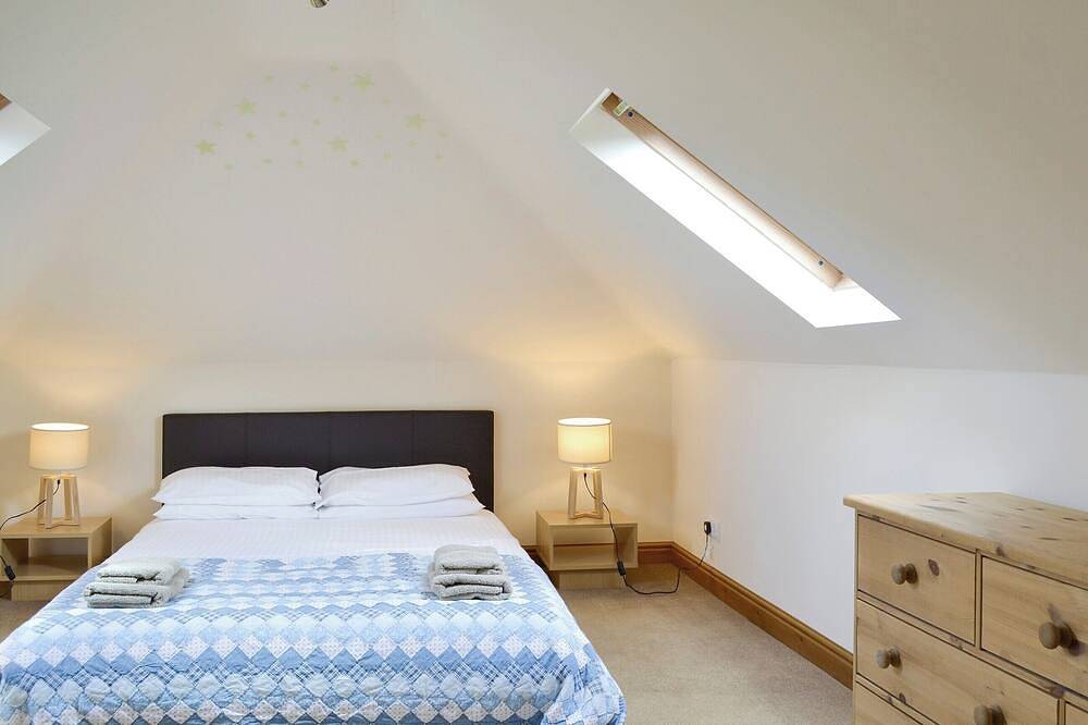 6 bedroom accommodation in Hornsea in Hornsea, East Riding of Yorkshire