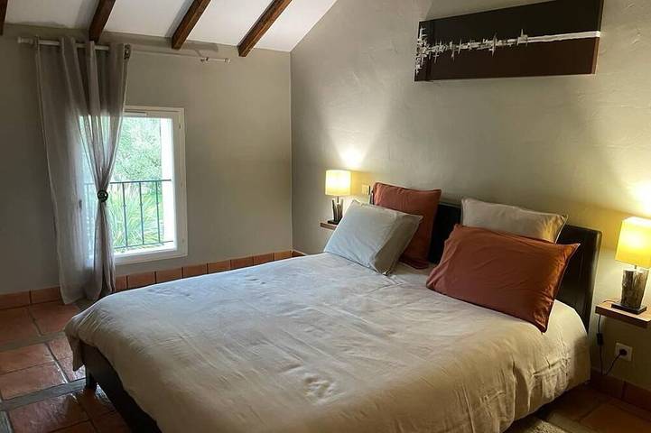 Location de vacances pour 13 personnes, avec jacuzzi à Buisson - 3