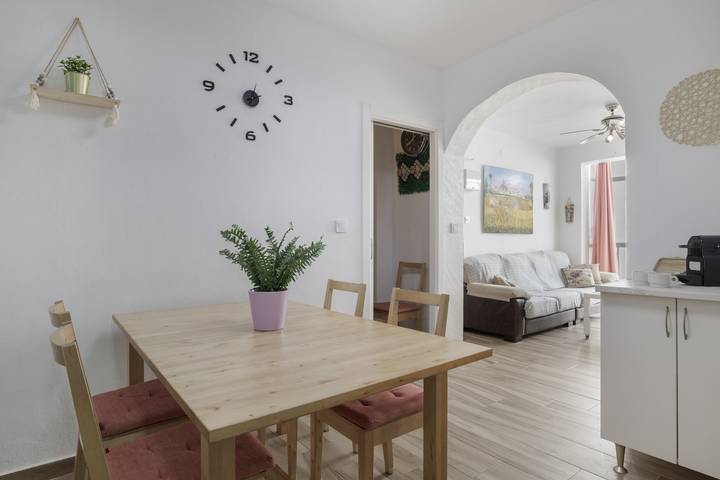 Entire apartment, 'Vista Mar Conil' Apartment with Sea Views, Shared Terrace and Wi-Fi in Conil de la Frontera, Costa de la Luz