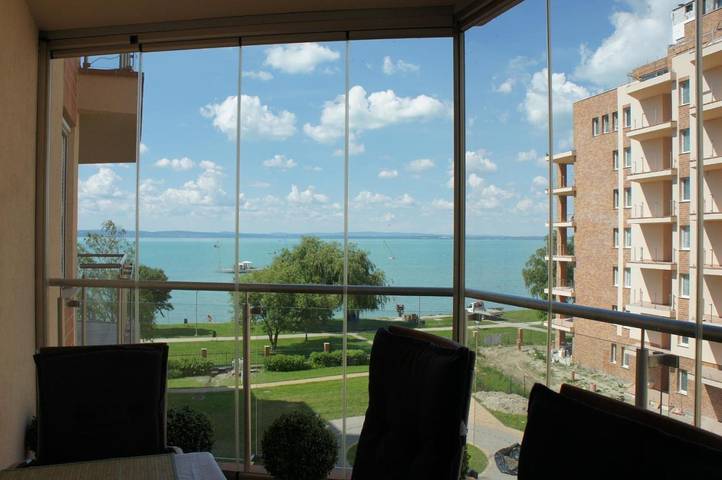 Ferienwohnung für 5 Personen, mit Balkon und Terrasse sowie Garten und Seeblick