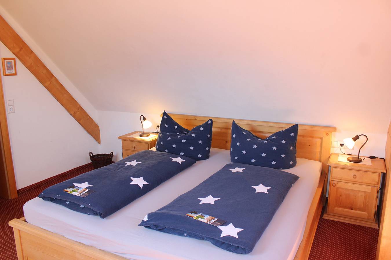 Apartamento entero, Apartamento 'Schauinsland' con vistas a la montaña, terraza privada y Wi-Fi in Hinterzarten, Selva Negra (zona sur)