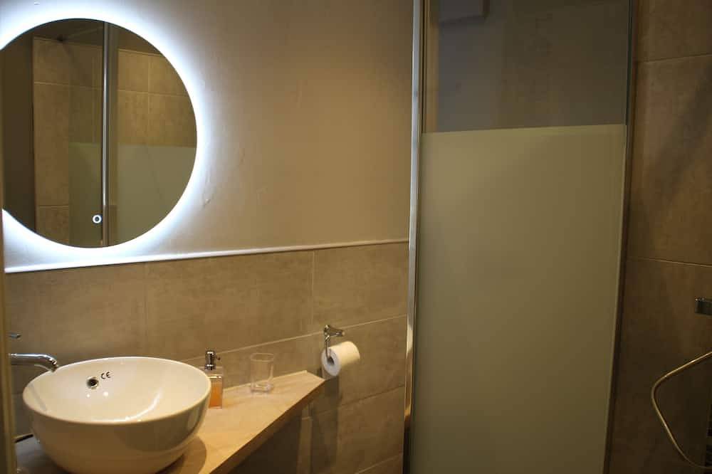 Appartement entier, Studio vieille ville en résidence terrasse dans les remparts à proximité château in Boulogne-sur-Mer, Région de Boulogne-sur-Mer