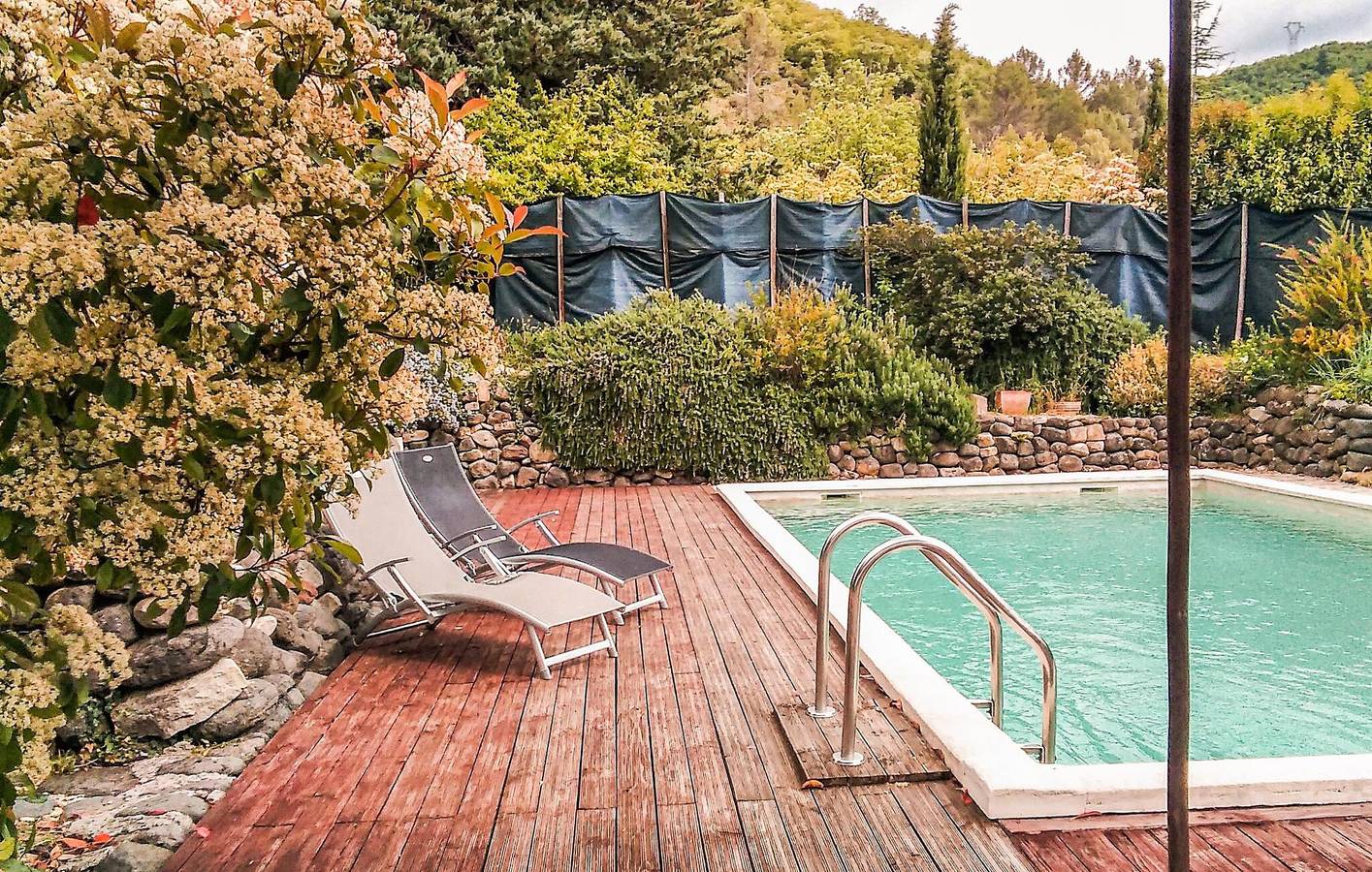 Appartement confortable avec piscine et Wi-Fi près de la rivière Auzon in Saint-Germain, Ardèche