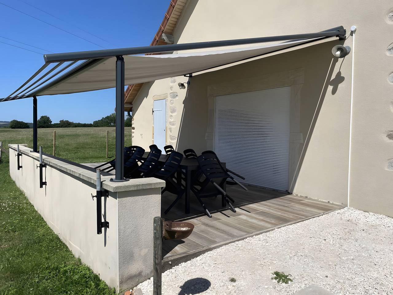 Casa vacanze 'Chez Le Petit Claude' con terrazza privata, giardino privato e Wi-Fi in Vendenesse-sur-Arroux, Charolles e dintorni
