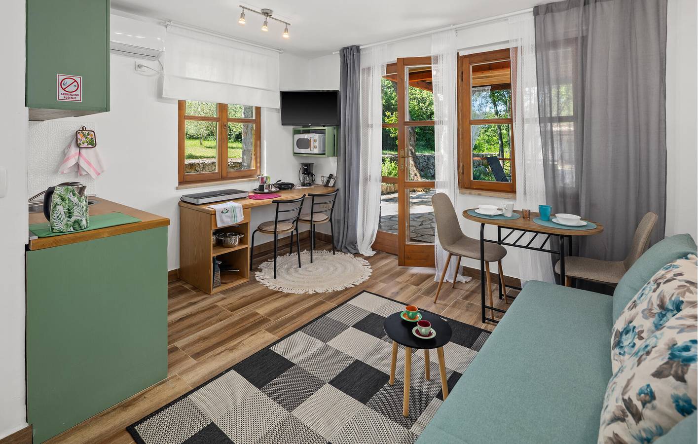Encantador apartamento con terraza cerca de Rovinjsko Selo y de restaurantes locales in Rovinj (Istria), Rovinj
