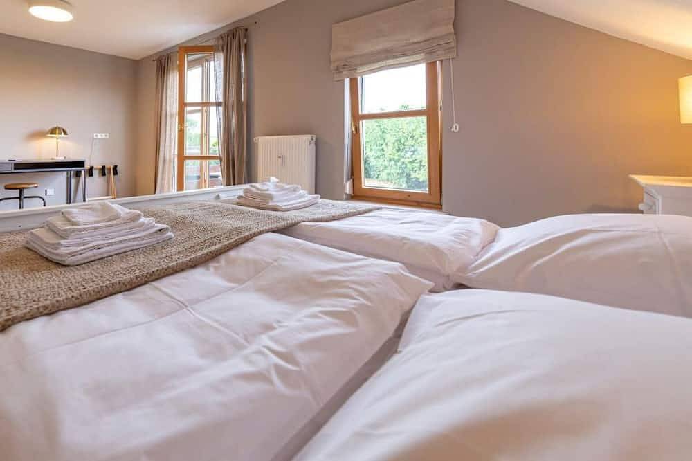Ferienhaus mit Wintergarten, Garten, eingezäuntem Grundstück, Kamin in Franken und nur 9km ertfernt von Rothenburg ob der Tauber entfernt in Diebach, Romantische Straße