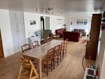 Gîte pour 11 personnes, avec balcon et jardin à Rencurel