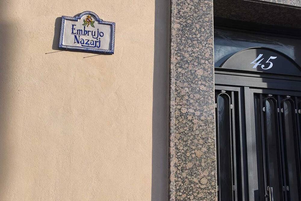 Apartamento entero, Embrujo Nazari 2 , a 5 minutos de la Alhambra y el centro de Granada. in Entorno de Sierra Nevada, Cenes de la Vega