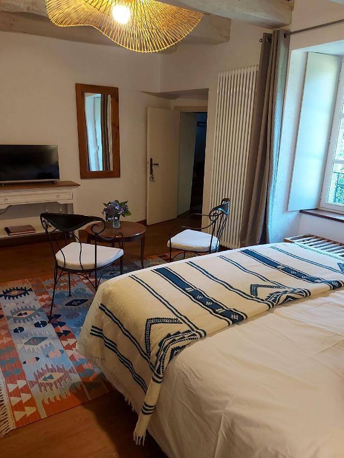 Chambre d’hôte pour 5 personnes, avec piscine ainsi que vue et jardin à Dol-de-Bretagne - 4