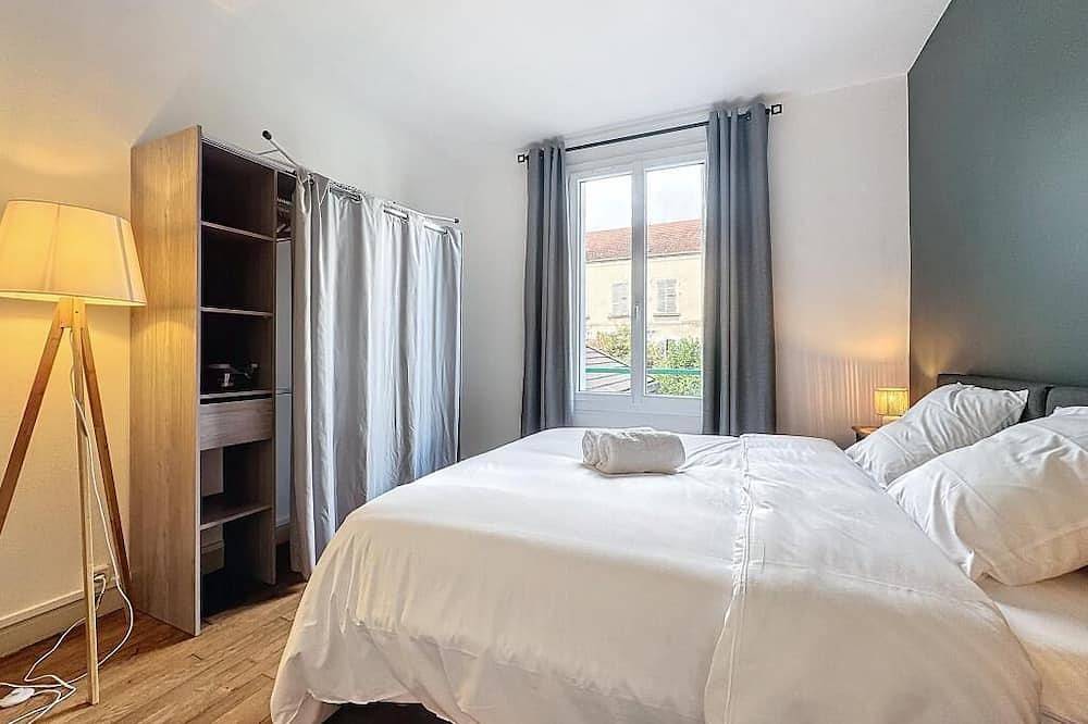 Entire apartment, Le 2-F2 historic center in Montluçon, Montluçon region