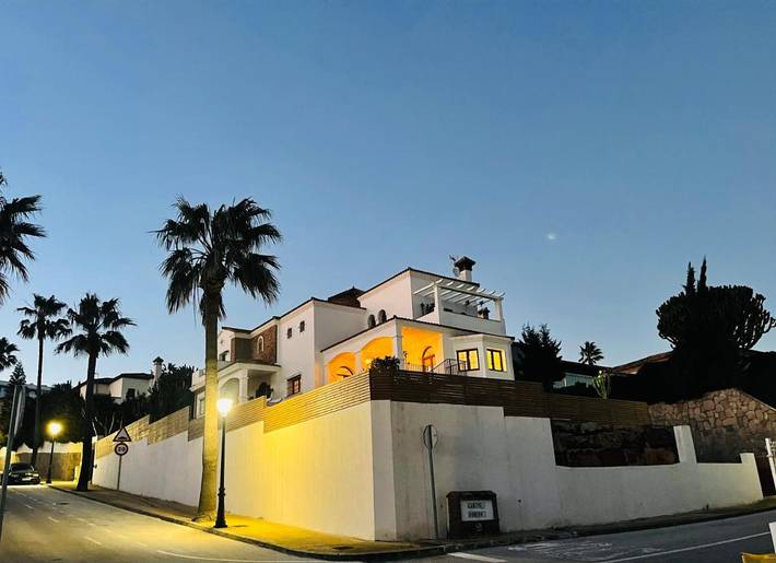 Casa rural para 9 personas, con vistas además de jardín y piscina en San Roque - 2