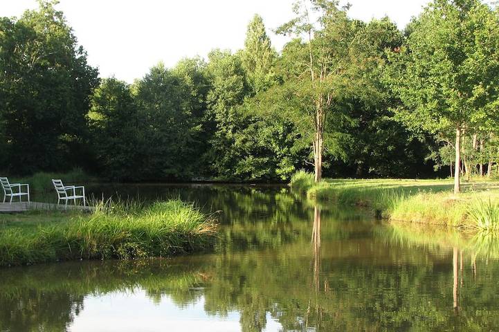 Location de vacances pour 5 personnes, avec jardin à Vannes-sur-Cosson