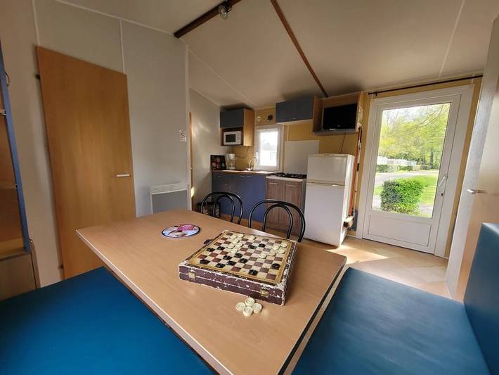 Mobil home pour 4 personnes, avec piscine à Arces - 4