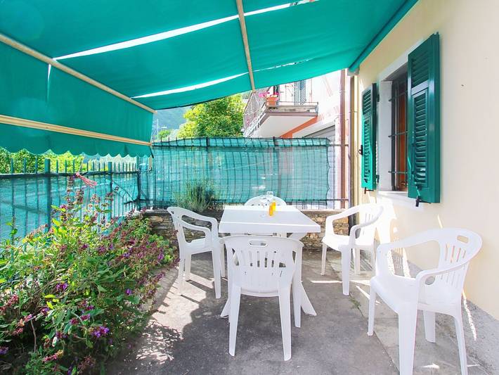Location de vacances pour 3 personnes, avec vue ainsi que terrasse et jardin à Sori - 4